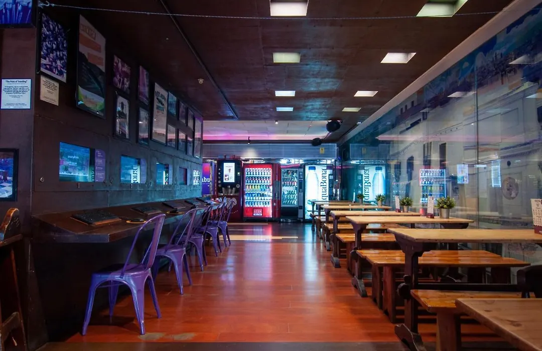 Kabul Party Hostel Barcelona-1